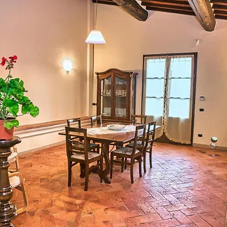 아파트 In Tuscany *