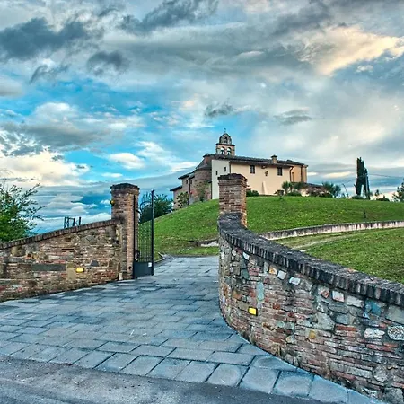 In Tuscany 아파트 *
