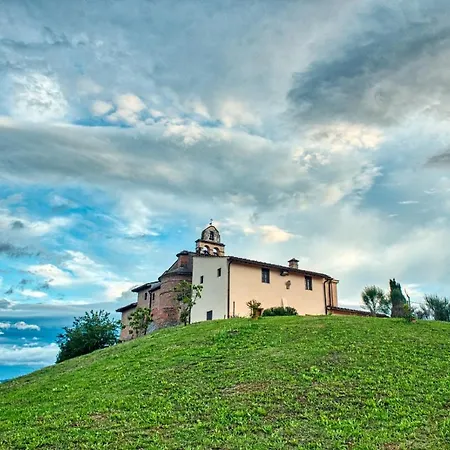 아파트 In Tuscany