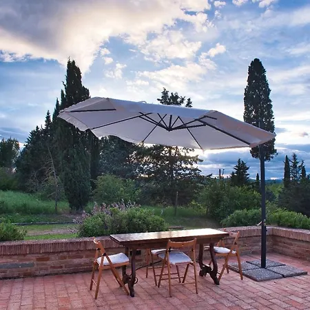 아파트 In Tuscany
