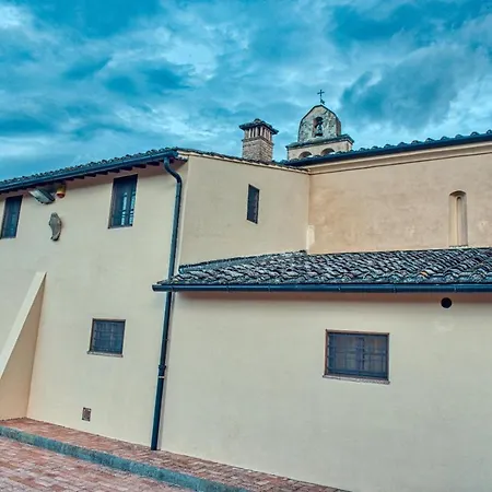 아파트 In Tuscany